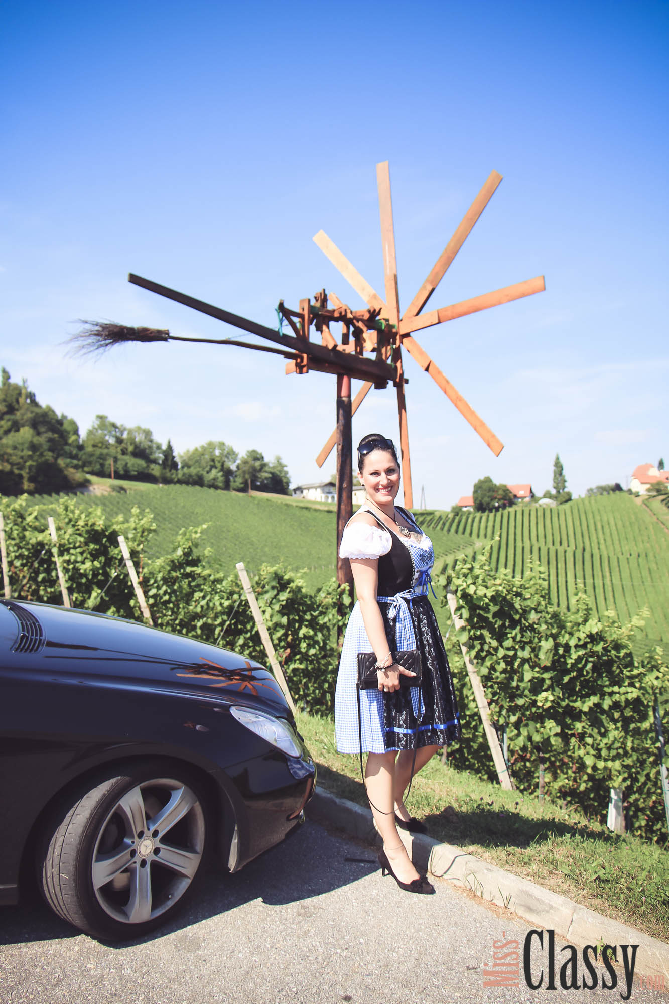 Outfit Dirndl in der südsteirischen Weinstraße - Tracht - Steirische Toskana