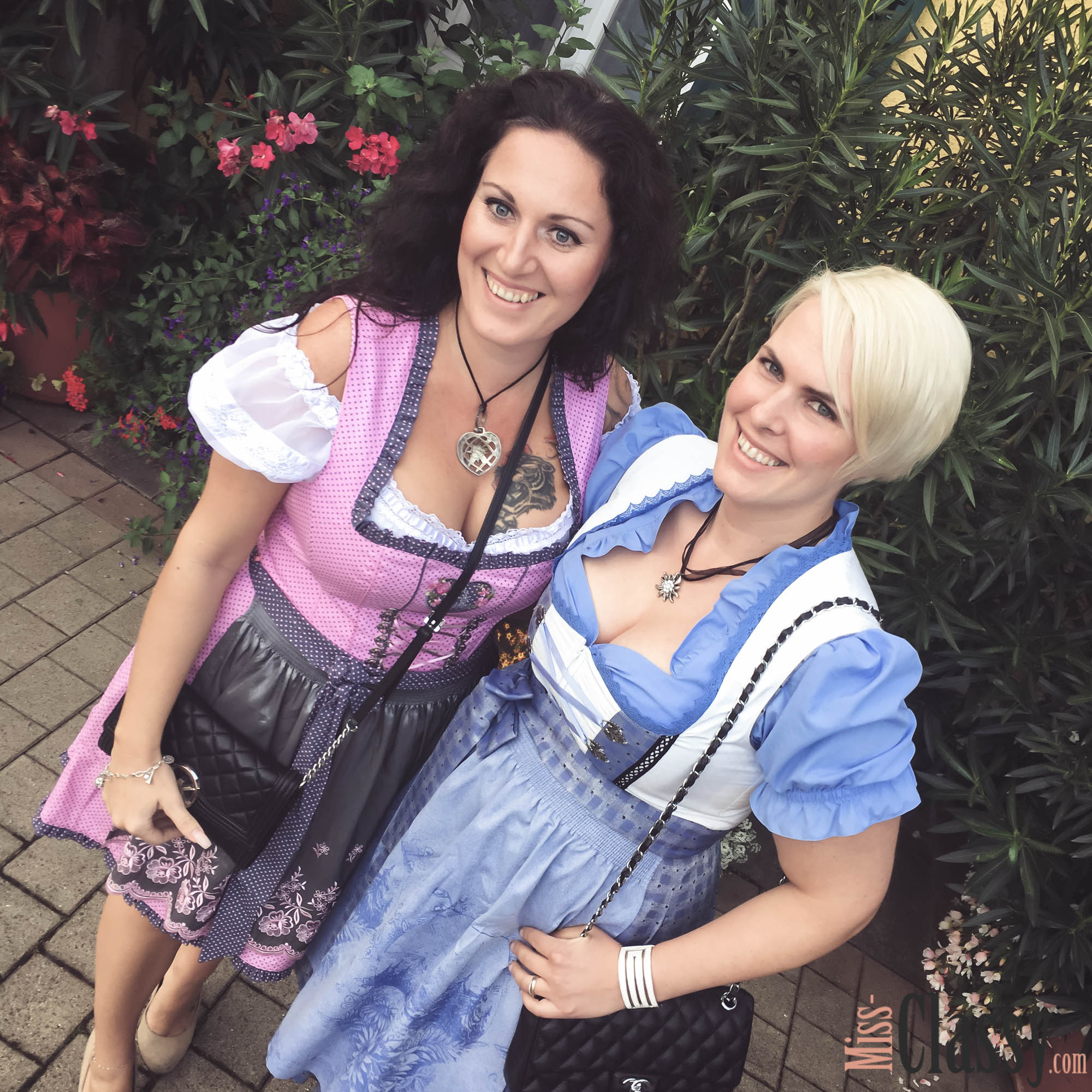 Outfit Dirndl in der südsteirischen Weinstraße - Tracht - Steirische Toskana