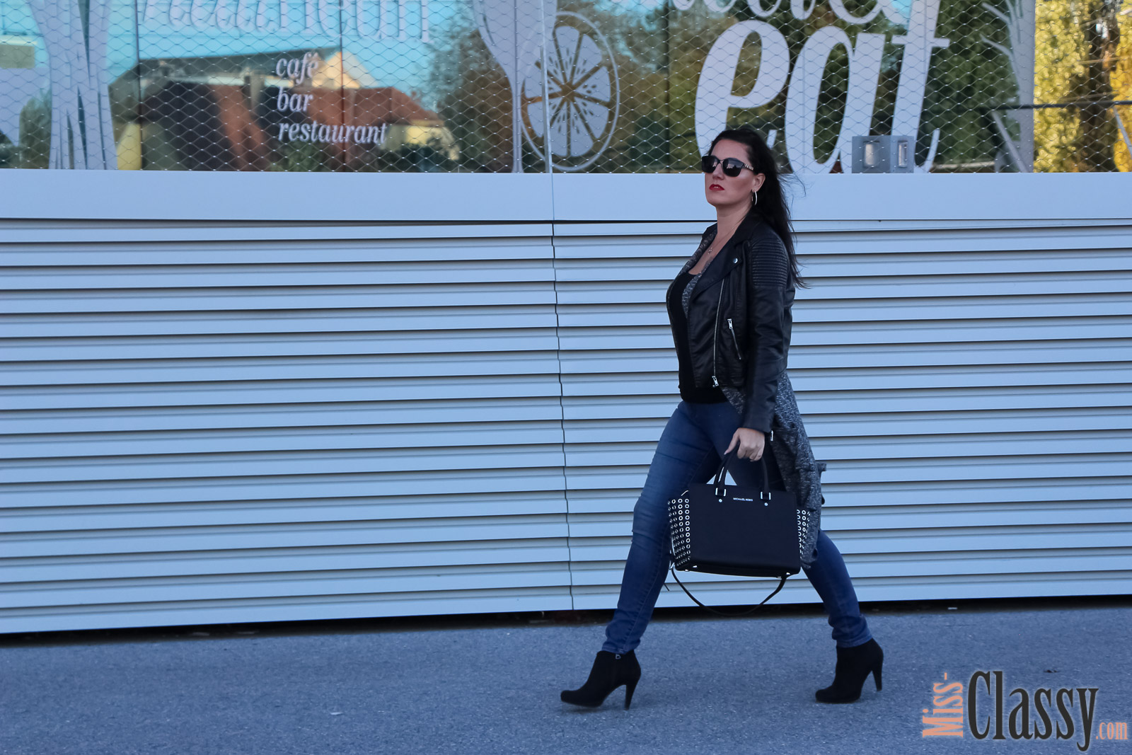 OUTFIT Layering - Longcardigan und Lederjacke, Graz, Steiermark, Miss Classy, miss-classy.com, Herbst, Doris & Babs, Sonnenbrille, Burberry, Vogue, Michael Kors