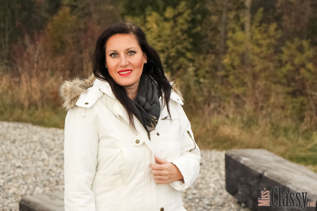 OUTFIT Weisser Parka mit Kapuze, Miss Classy, miss-classy.com, classy. beclassy, Herbst, Graz, Mur, Skinny Jeans, Boysens Parka, Schal, Boots, Stiefel, Marco Polo, MAC, Lippenstift