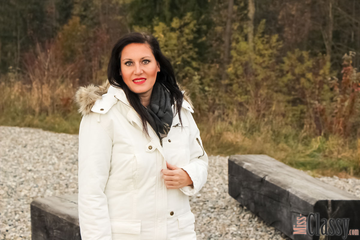 OUTFIT Weisser Parka mit Kapuze, Miss Classy, miss-classy.com, classy. beclassy, Herbst, Graz, Mur, Skinny Jeans, Boysens Parka, Schal, Boots, Stiefel, Marco Polo, MAC, Lippenstift