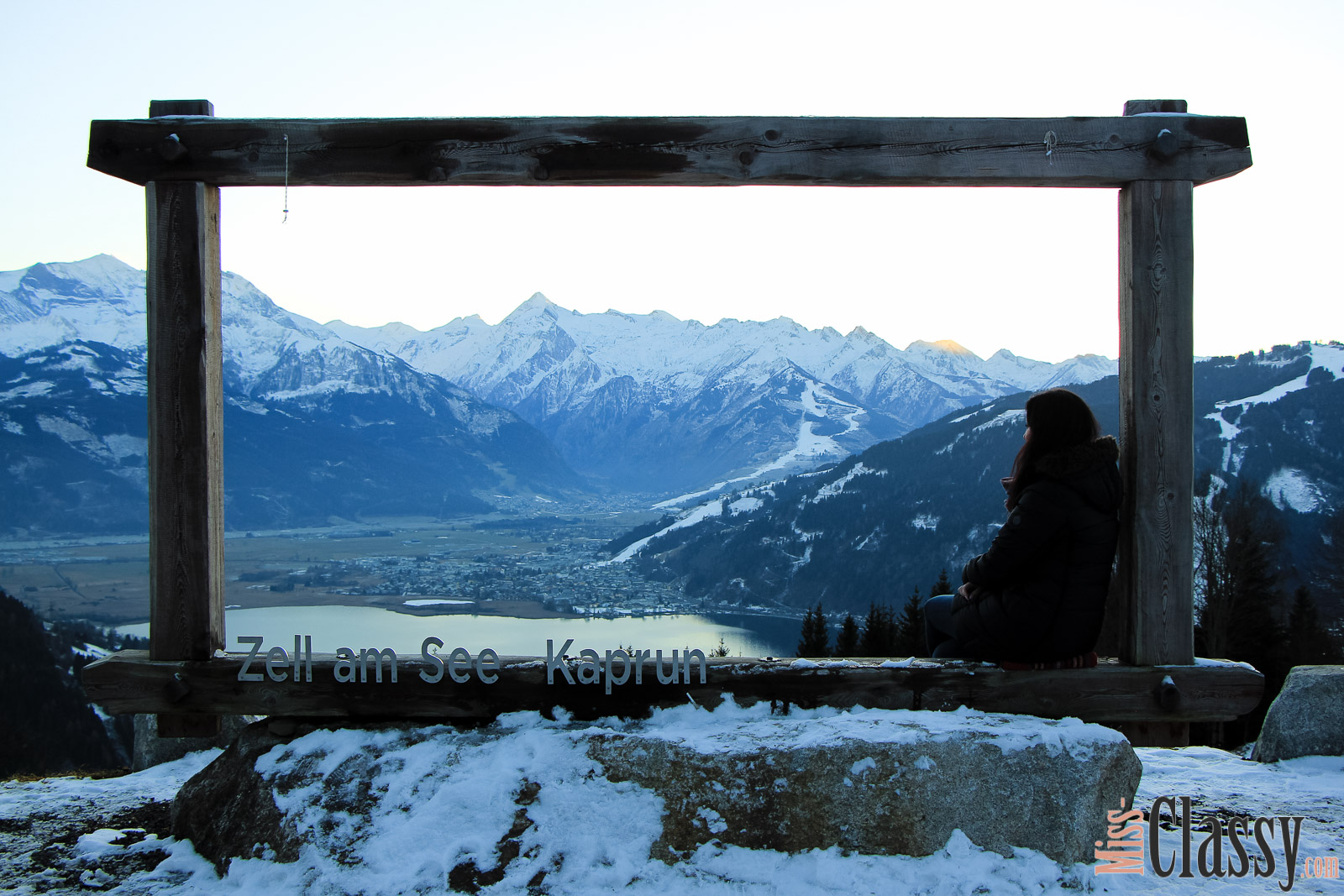 OUTFIT Winterjacke und Boots von Marco Polo, Miss Classy, missclassy, Winteroutfit, Fashionblog, Fashionblogger, Austria, Österreich, Graz, Zell am See, Thumersbach, Mitterberg, Zeller See, Liebe, Love, Mister Classy, Bilderrahmen