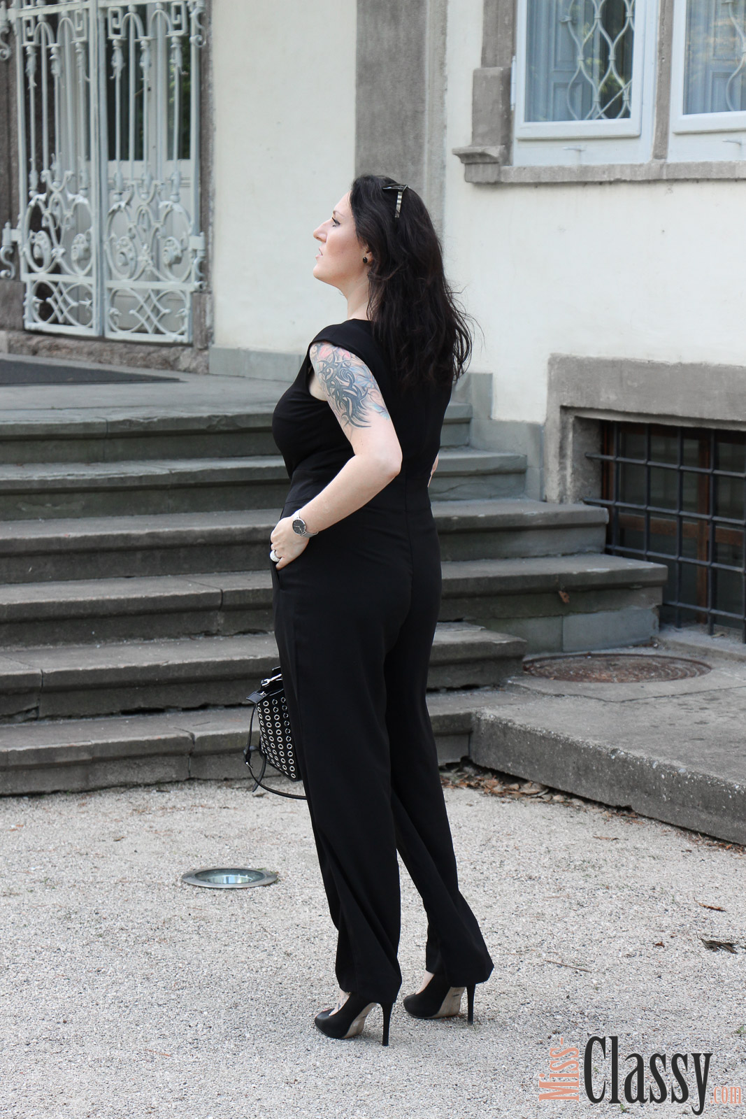 OUTFIT Classy Jumpsuit von Alba Moda, Miss Classy, miss-classy.com, Fashionblog, Fashionblogger, Fashionblog Graz, Lifestyleblog Graz, Graz, Grazer Burg, Burg Graz, Burggarten Graz, Steiermark, Österreich, classy, beclassy, classy Fashion, Outfit, Style, Fashion, Mode, OOTD, Lippenstift MAC, MAC Cosmetics, High Heels, Pumps Buffalo, Sonnenbrille Burberry, Michael Kors, Jumpsuit, Overall, Classy Jumpsuit, Alba Moda, Daniel Wellington, Swarovski