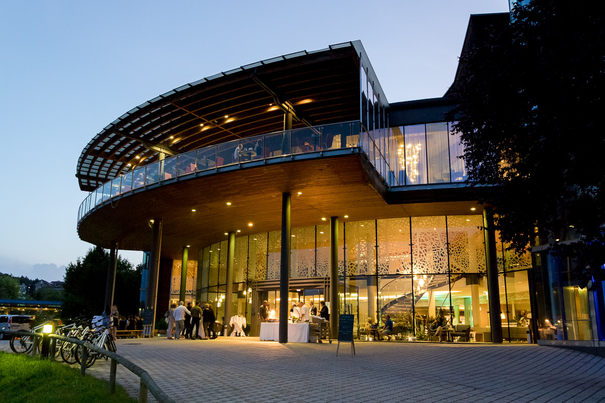 Cocktail World Champion Mario Hofferer präsentiert die neue Cocktailkarte im Hotel Das Sonnreich, Cocktail, Cocktailkarte, DAS Sonnreich, Therme Loipersdorf, Mario Hofferer, Sunny Bar, Blogger Graz, Blog Graz, Miss Classy