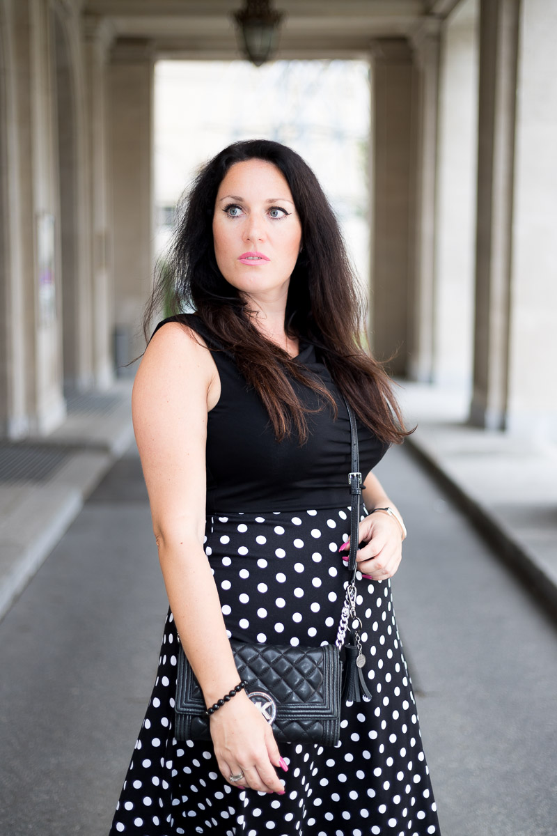 Sommerkleid mit Polka Dots, Sommertrend, Sommerkleid von Albamoda, Michael Kors, Clutch, Fashionblog, Modeblog, Blogger Graz, Fashion Blog Graz, Miss Classy