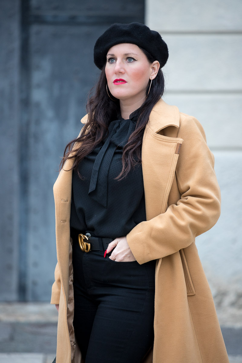 Outfit mit Camel Coat und Leoprint-Stiefeletten, Wintermantel von YouModo, Love Moschino Handtasche, Gucci Gürtel mit Doppel G Schnalle, Wollmantel, Fashionblog, Modeblog, Blog Graz, Fashion Blog Graz, Miss Classy