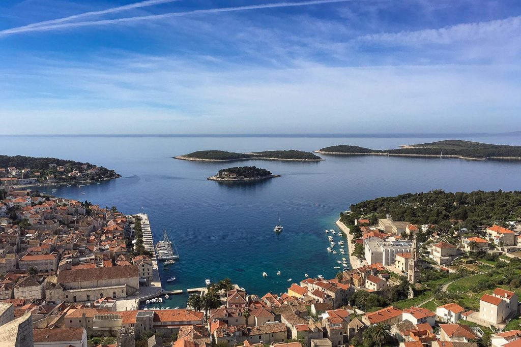 Hvar, Insel Hvar - Kroatien // Kroatien - die schönsten Reisziele und Urlaubsorte im Land der 1000 Inseln, Highlights & Tipps, Kroatien-Trip, Kroatien Blog, www.miss-classy.com #kroatien #reise #reiseblog #hvar