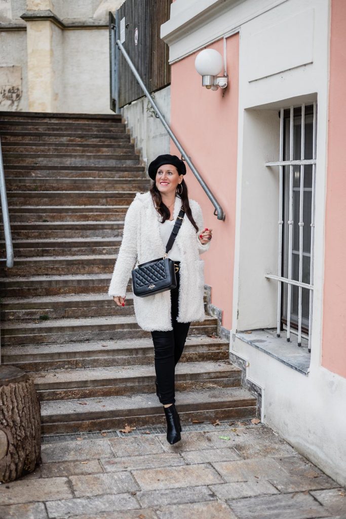 Teddy Coat - kuschelige Teddyfell Jacke für den Winter, Teddyfell Jacke, Teddyfell Mantel // Fashion Blogger, Modeblog, Miss Classy, Graz, www.miss-classy.com #teddyfell #teddycoat #streetstyle #fashionblogger #modetrends #missclassy