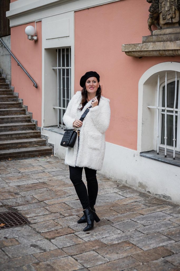 Teddy Coat - kuschelige Teddyfell Jacke für den Winter, Teddyfell Jacke, Teddyfell Mantel // Fashion Blogger, Modeblog, Miss Classy, Graz, www.miss-classy.com #teddyfell #teddycoat #streetstyle #fashionblogger #modetrends #missclassy