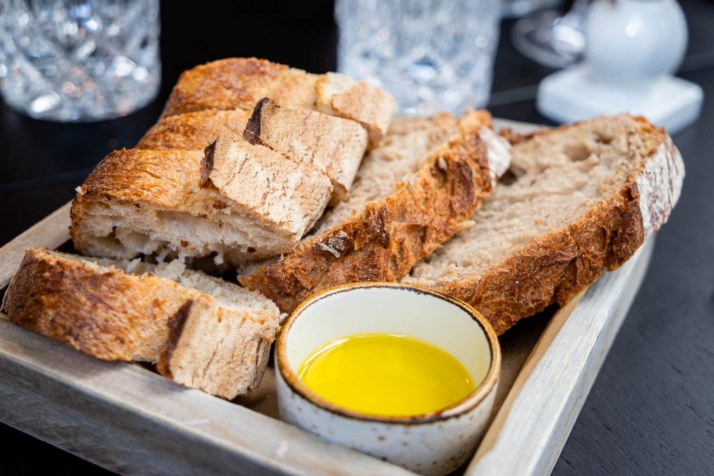 Brot und Olivenöl - Weinbistro Wein & Co Graz